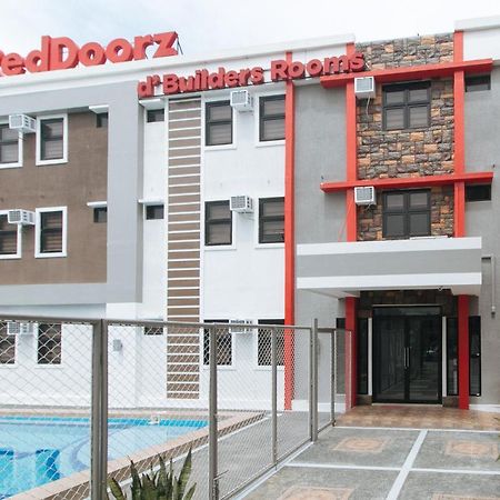 Reddoorz Plus At Dbuilders Poblacion Bgc ตากิก ภายนอก รูปภาพ
