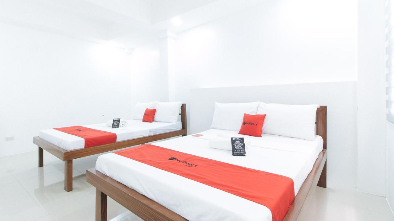 Reddoorz Plus At Dbuilders Poblacion Bgc ตากิก ภายนอก รูปภาพ