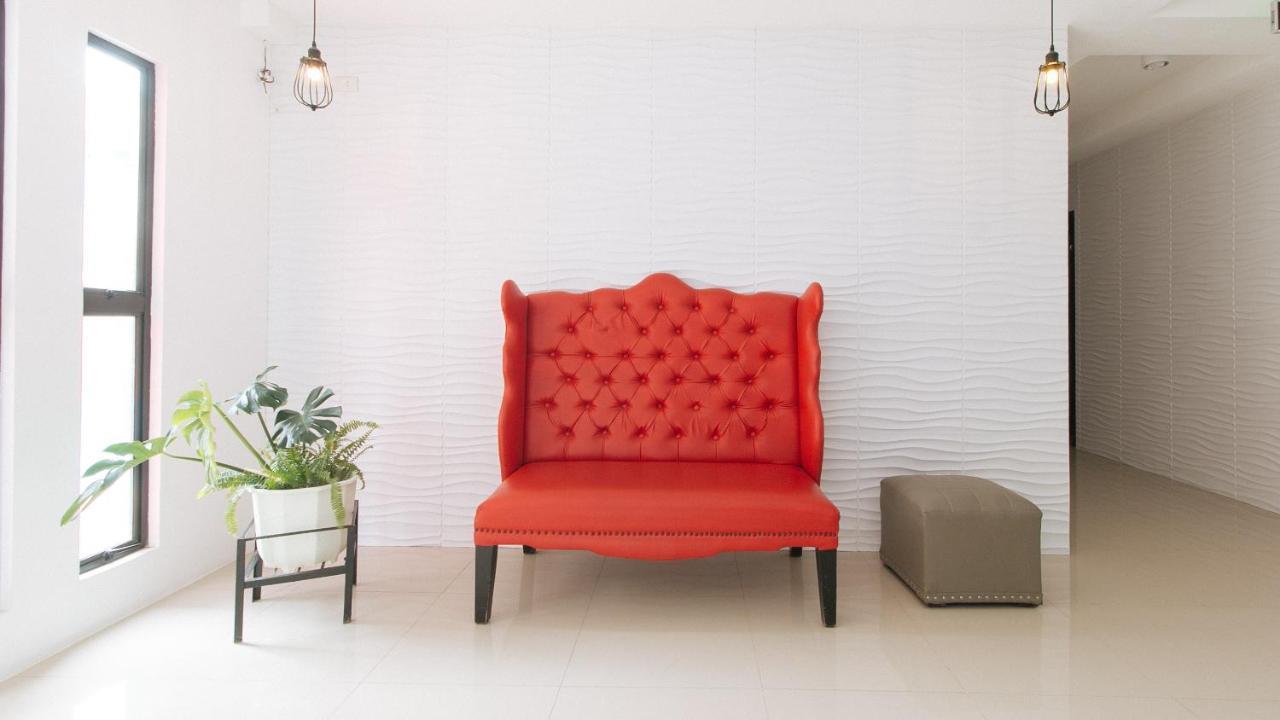 Reddoorz Plus At Dbuilders Poblacion Bgc ตากิก ภายนอก รูปภาพ