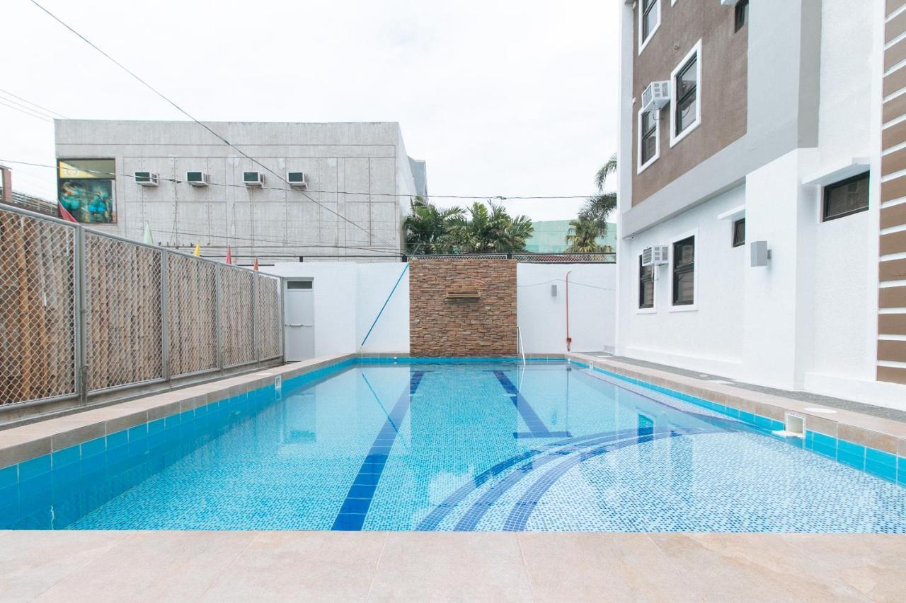 Reddoorz Plus At Dbuilders Poblacion Bgc ตากิก ภายนอก รูปภาพ