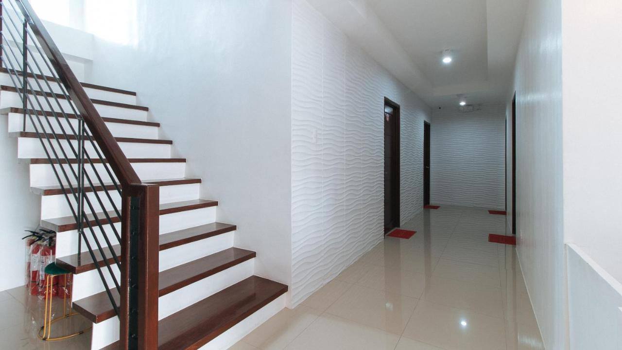 Reddoorz Plus At Dbuilders Poblacion Bgc ตากิก ภายนอก รูปภาพ