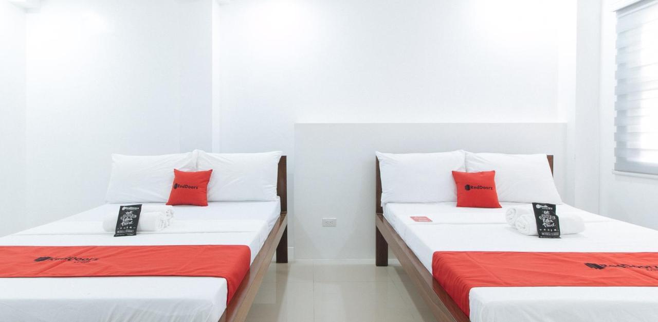 Reddoorz Plus At Dbuilders Poblacion Bgc ตากิก ภายนอก รูปภาพ