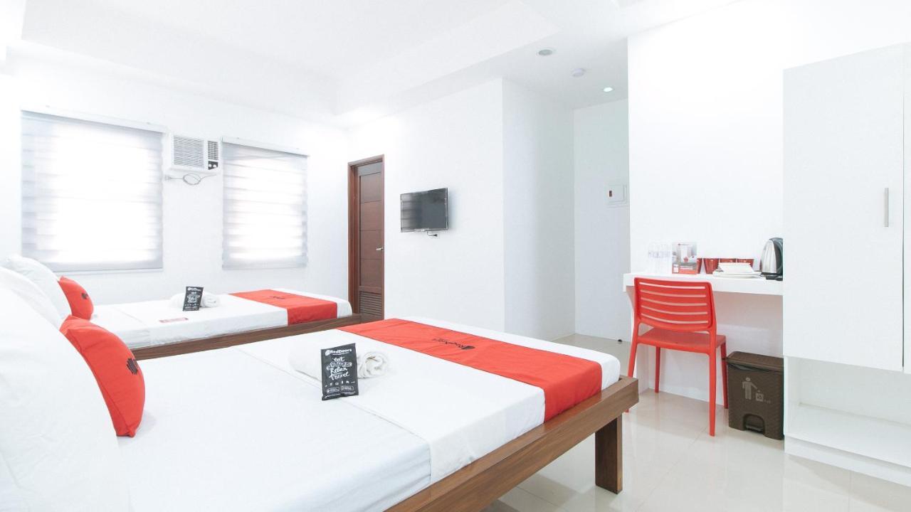 Reddoorz Plus At Dbuilders Poblacion Bgc ตากิก ภายนอก รูปภาพ